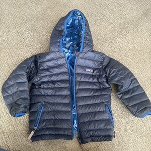 Patagonia channel-quilted front-zip jacket insulated with deliciously cozy.
